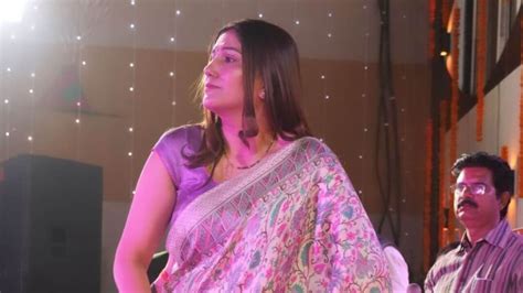 Sapna Choudhary Looks Glamorous In Floral Print Saree Giving Us Major