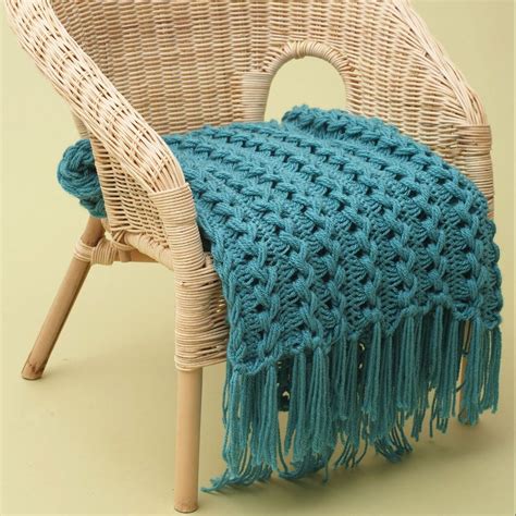 Bernat Hairpin Lace Baby Blanket Yarnspirations In 2020 Lace Baby