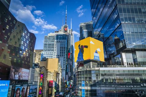 Microsoft Times Square Cube On Behance