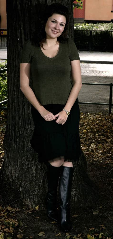 Dominika Peczynski i bling och röda spetsar | Nöje | Expressen