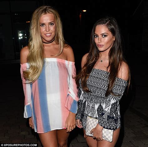 Towies Courtney Green And Chloe Meadows Flaunt Legs On Night Out Daily Mail Online