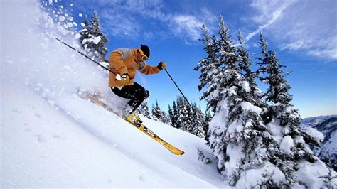 🥇 Skiing Through Snow Wallpaper 55770