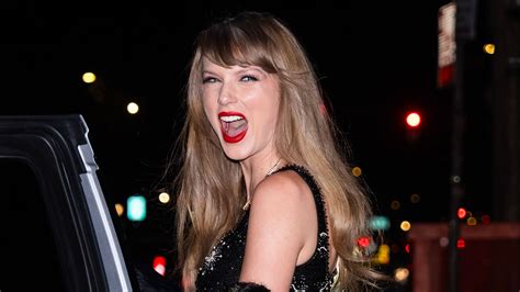 Taylor Swift Stuns In Sparkly 2335 Mini Dress As She Parties With Bff Blake Lively Hello