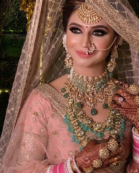 20 Bridal Makeup Looks For Your 2019 Wedding Bridal Mehendi And