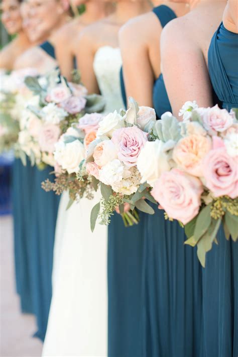 21 Navy And Blush Bouquet For Wedding Weddingtopia Wedding Colors