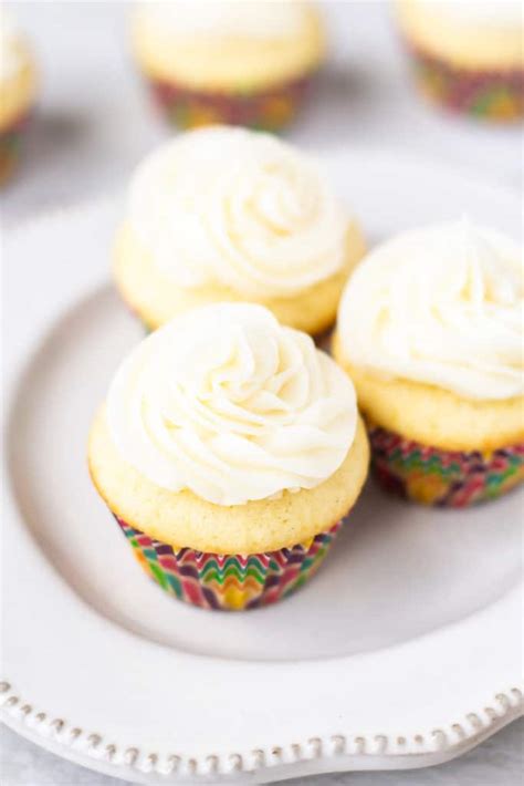 Mini Vanilla Cupcakes With Vanilla Buttercream Delicious Little Bites