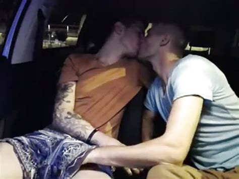 Sesso Gay In Automobile Seigay Com