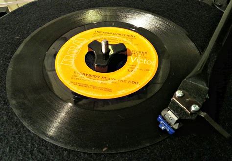 Return this item for free. 45 RPM C.1972 "Everybody Plays The Fool" The Main ...