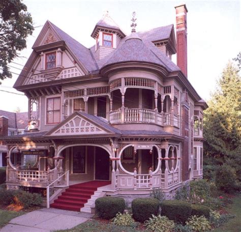 103 Elegant Victorian Home Exterior Style Victorian Homes Victorian