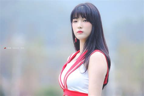 According To Koreans These 4 Idols Have The Most Glamorous Boobs Koreaboo