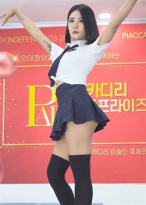 Горячая корейская танцовщица Bomi из Girl Crush Dance Video