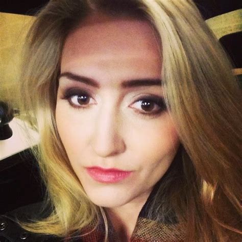 He is a professional football player of wales national football team and english club arsenal as a midfielder. Aaron Ramsey wife Colleen Rowland ~ Picture World