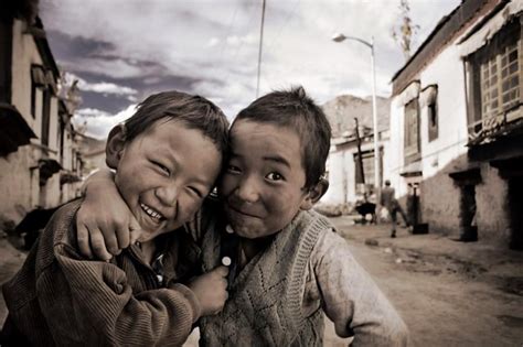 Poor But Happy Pixdaus Children Photography Insan Kitap