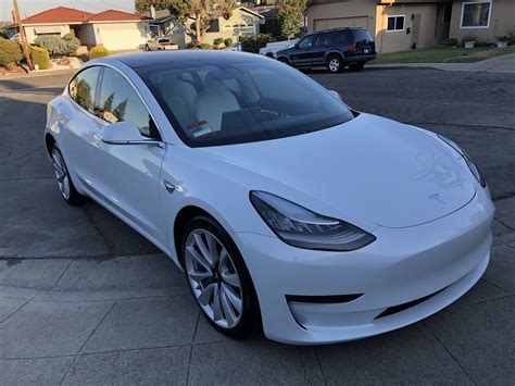2018 Tesla Model 3 Multicoat White — Detailership™
