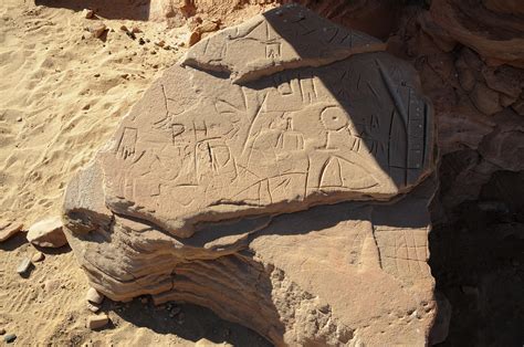 Petroglyphs Near Teneida 3 Dakhla Oasis Pictures Egypt In