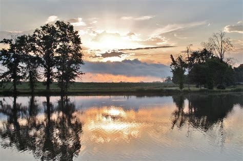 A beautiful Missouri sunrise : missouri
