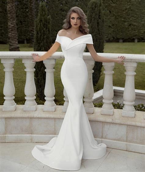 It's that idea that the body looks like a hourglass, which is really feminine and it's certainly a nice visual effect. 2020 Mermaid Wedding Dress Satin Off Shoulder Bridal Gowns ...