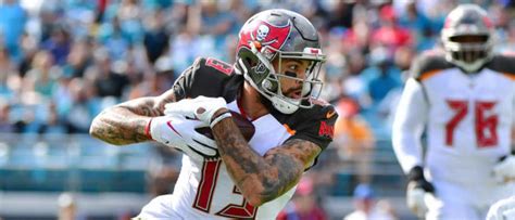 Mike Evans Says Hes Been Drinking Hennessy After The Buccaneers Signed