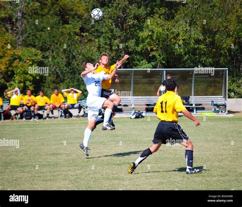 College Soccer Stock Photos And College Soccer Stock Images Alamy