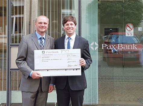 Trier germany find the swift code (also called bic code) for every bank in the world. Elternklagen-Kampagne erhält Pax-Bank-Preis | Familienbund ...