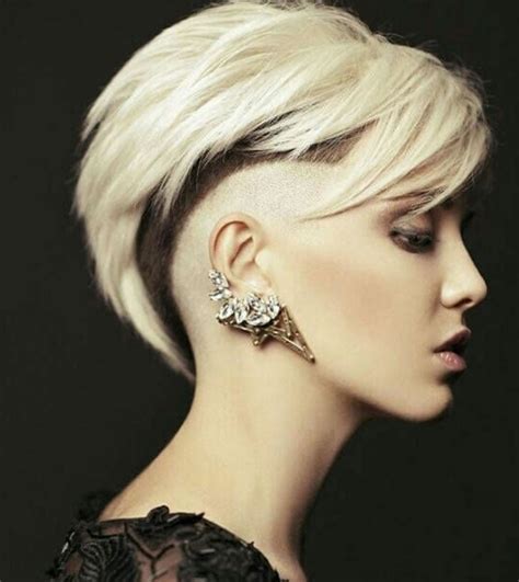 See the best women's hairstyles and haircuts for 2021. Trendy stylish haircuts for short hair 2020: photos,ideas - HAIRSTYLES