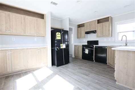 Oak Creek Porch Home - Nunn Homes - Manufactured Homes & Mobile Homes