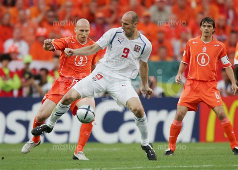 Ich hoffe sehr, dass tschechien gewinnt und deutschland gnadenlos rausfliegt!!! Fussball INTERNATIONAL EURO 2004 Holland 2-3 Tschechien ...