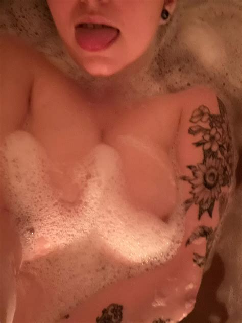 Squeaky Clean Nudes BathtimeGW NUDE PICS ORG