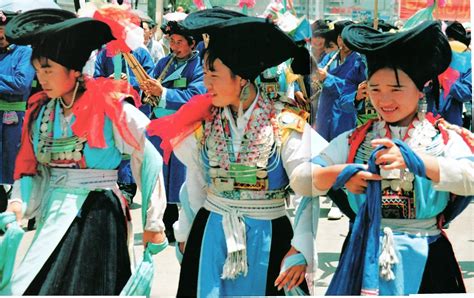 folkcostume-embroidery-introduction-to-the-costumes-of-the-miao-yao