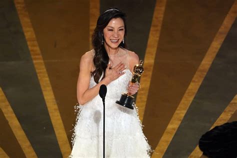 michelle yeoh makes oscar history as first asian to win best actress the new york times
