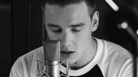 Ouvir little things one direction. One Direction 'Little Things' by Vaughan Arnell | Videos ...