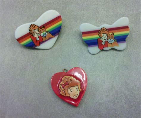 Little Orphan Annie Pins And Pendant I Loved The 80s Movie Annie And