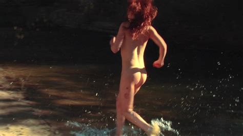 Danielle De Luca Nuda Anni In Naked Fear