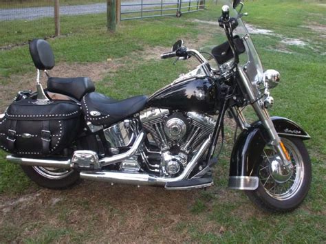 One look at the studded leather bags and you can't help but grin. 2006 HARLEY DAVIDSON SOFTAIL HERITAGE CLASSIC for sale on ...