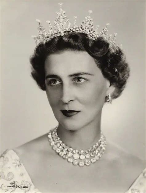 British Royal Jewels The Kent Festoon Tiara The Beau Monde