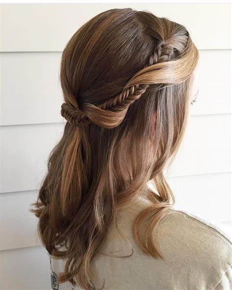 21 Super Easy Updos Anyone Can Do Trending In 2019