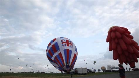 Hundreds Of Hot Air Balloons Taking Off In Chambley Youtube