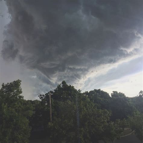 Photo Gallery Thunderstorm Moves In Over Lake Erie Fox 8 Cleveland Wjw