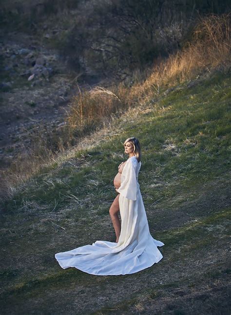 pregnant lala kent stuns in nude maternity shoot photos us weekly