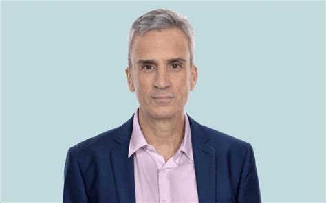 קרא הכל על אברי גלעד באתר גלובס: אברי גלעד: "שייפתי את דעותיי וניסיתי לייצג את השמאל, אבל הבנתי שאין בהן אמת"