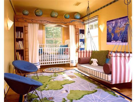 To make it, simply choose calm and neutral paint color for the wall and ceiling. 28 Neutral Baby Nursery Ideas, Themes & Designs (Pictures)