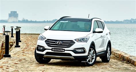 Research the 2019 hyundai santa fe at cars.com and find specs, pricing, mpg, safety data, photos, videos, reviews and local inventory. Đánh giá ban đầu về Hyundai SantaFe 2016 phiên bản máy dầu