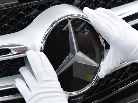 Klimaanlagen Wirbel um Kältemittel KBA fordert Daimler zu Rückruf auf