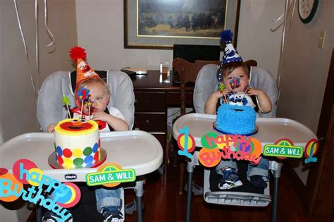 15009 Farmhouse Happy Birthday Twin Boys