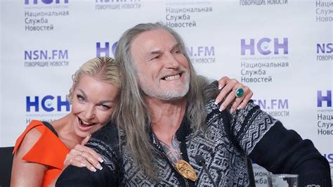 Волочкова показала на видео как Джигурда пристроился к ней сзади в гримёрке — Развлекательный сайт