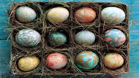 How To Make Marbleized Easter Eggs Martha Stewart