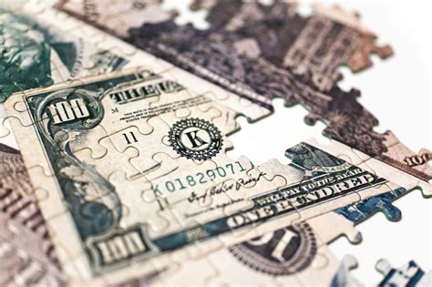 How much does a personal trainer cost? How much should a personal trainer charge?