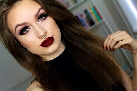 Thick Winged Lining Dark Red Lips Autumn Makeup Tutorial Winged