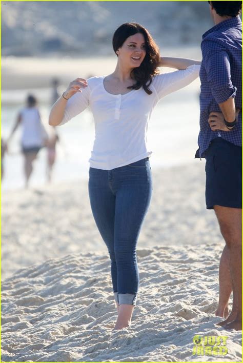 Lana Del Rey Looks Beautiful Hanging At The Beach In Brazil Photo
