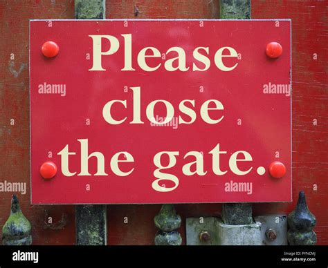 Please Close The Door Hi Res Stock Photography And Images Alamy